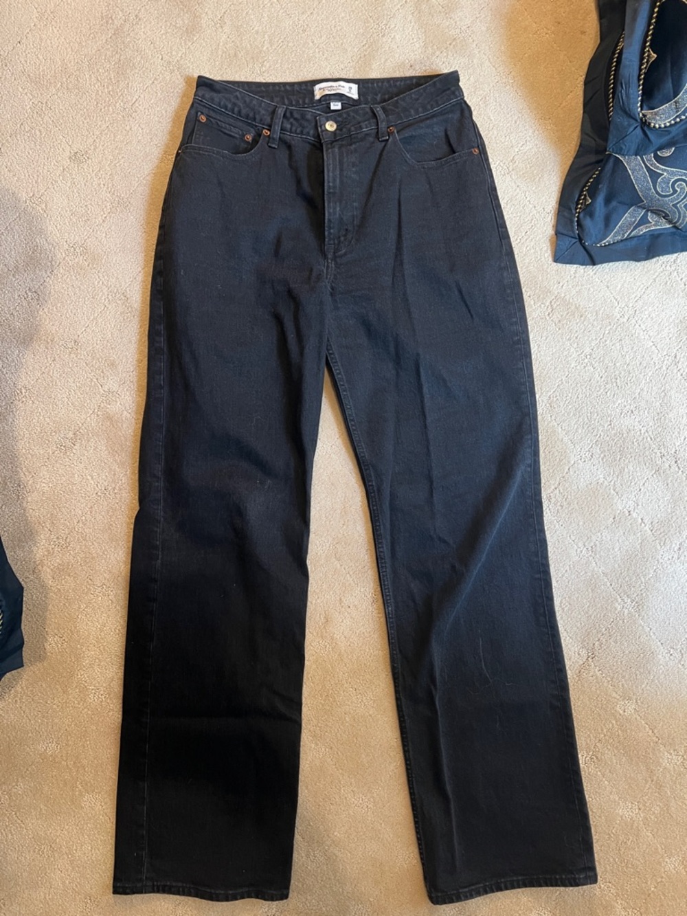 Abercrombie & Fitch 90s relaxed Jean high rise curve love